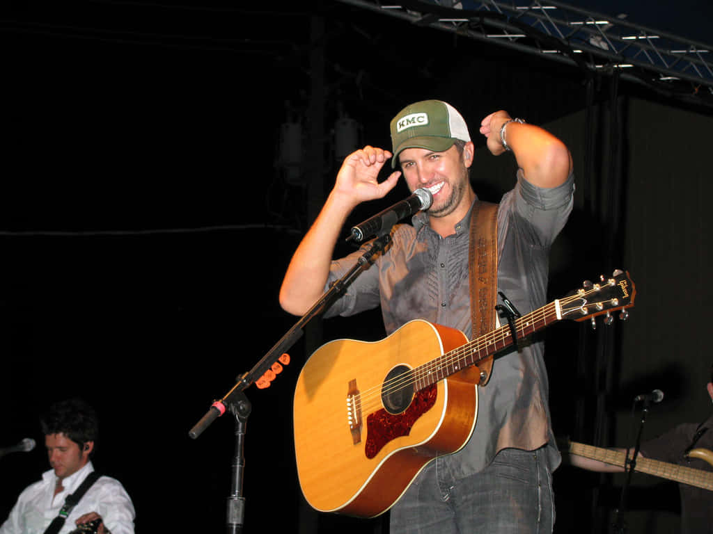 Singer/songwriter Luke Bryan Wallpaper