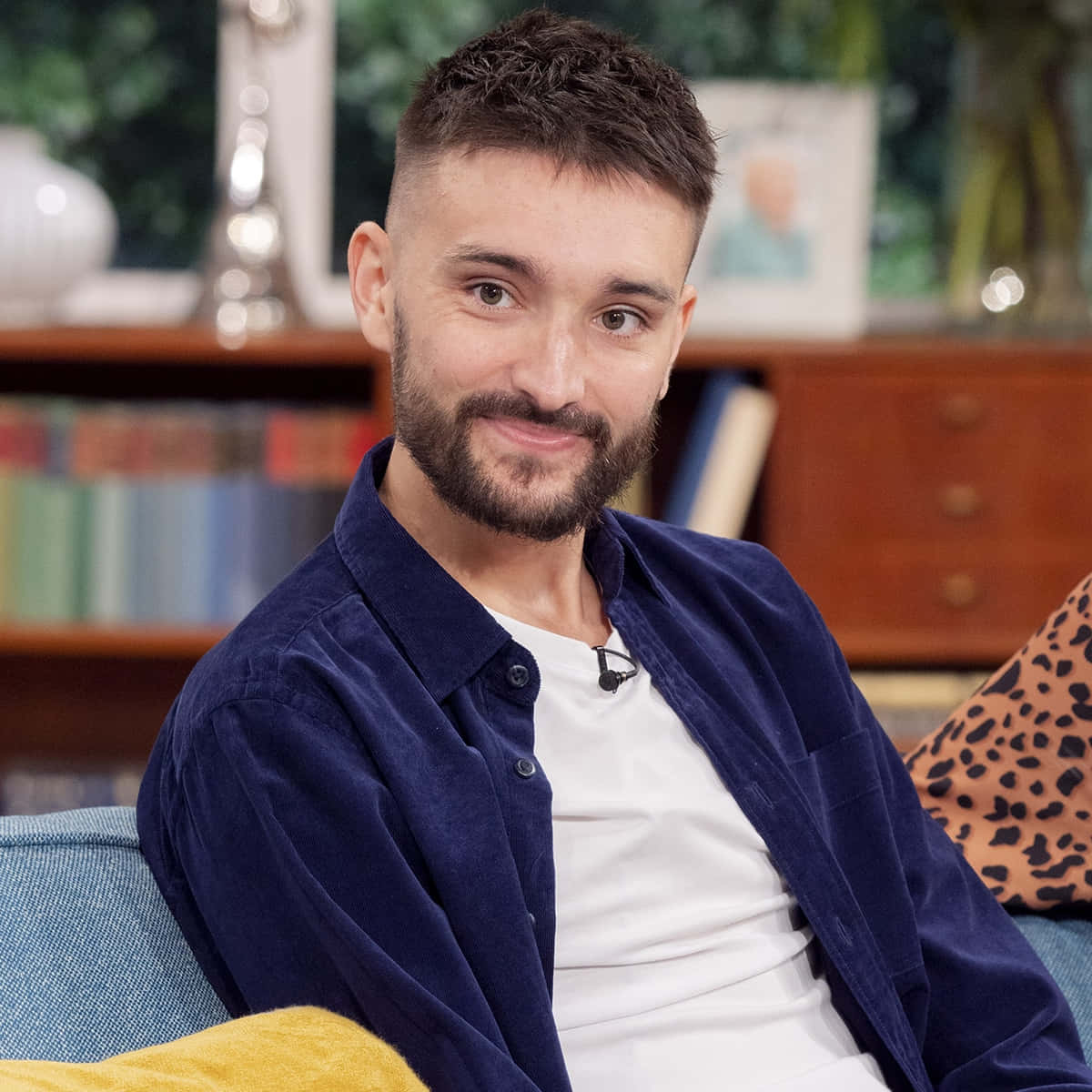 Singer Tom Parker Smiling During A Photoshoot Wallpaper