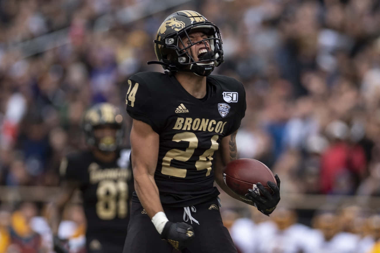 Skyy Moore Western Michigan Football Action Wallpaper