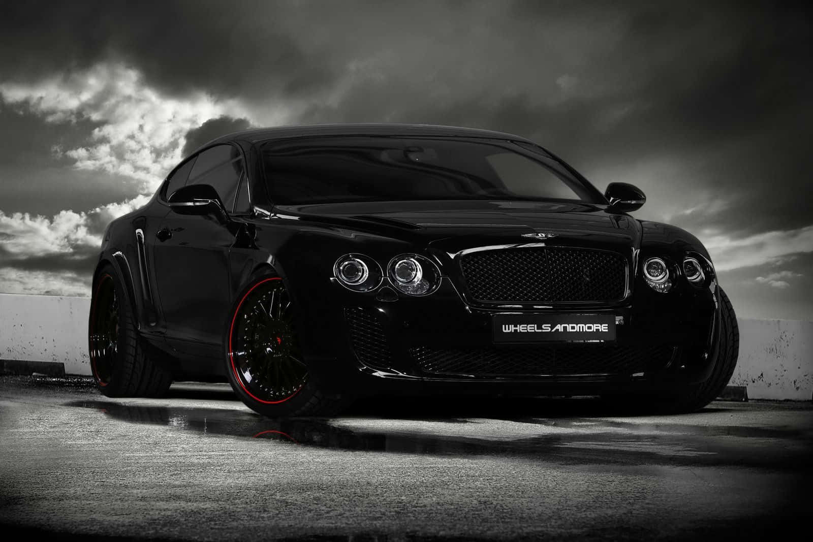 Sleek And Luxurious Bentley Continental Gt Wallpaper