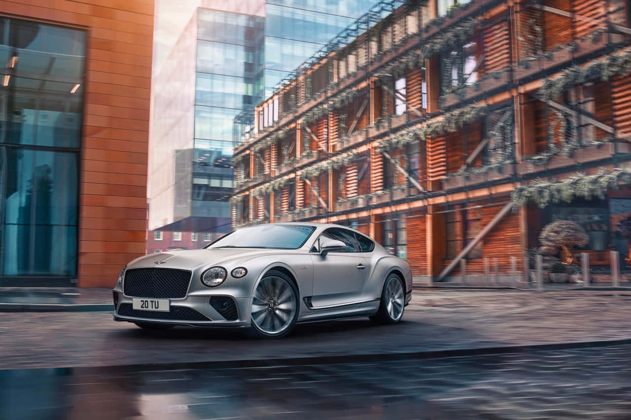 Sleek And Luxurious Bentley Continental Gt Wallpaper