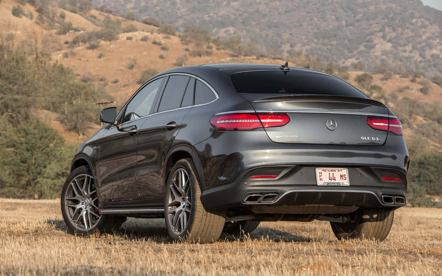 Sleek And Sophisticated Mercedes Benz Gle-class Wallpaper