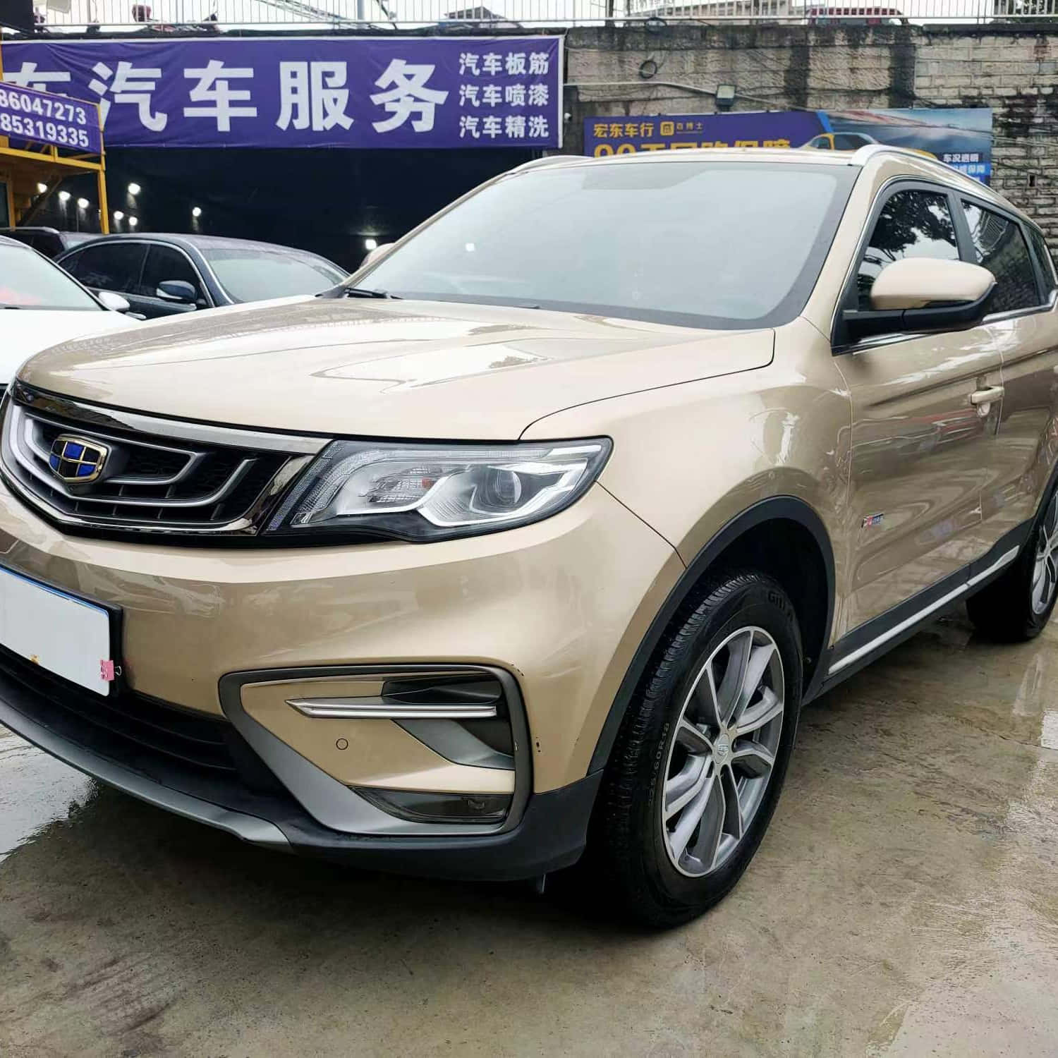 Sleek And Versatile Geely Boyue Suv On An Adventure Wallpaper