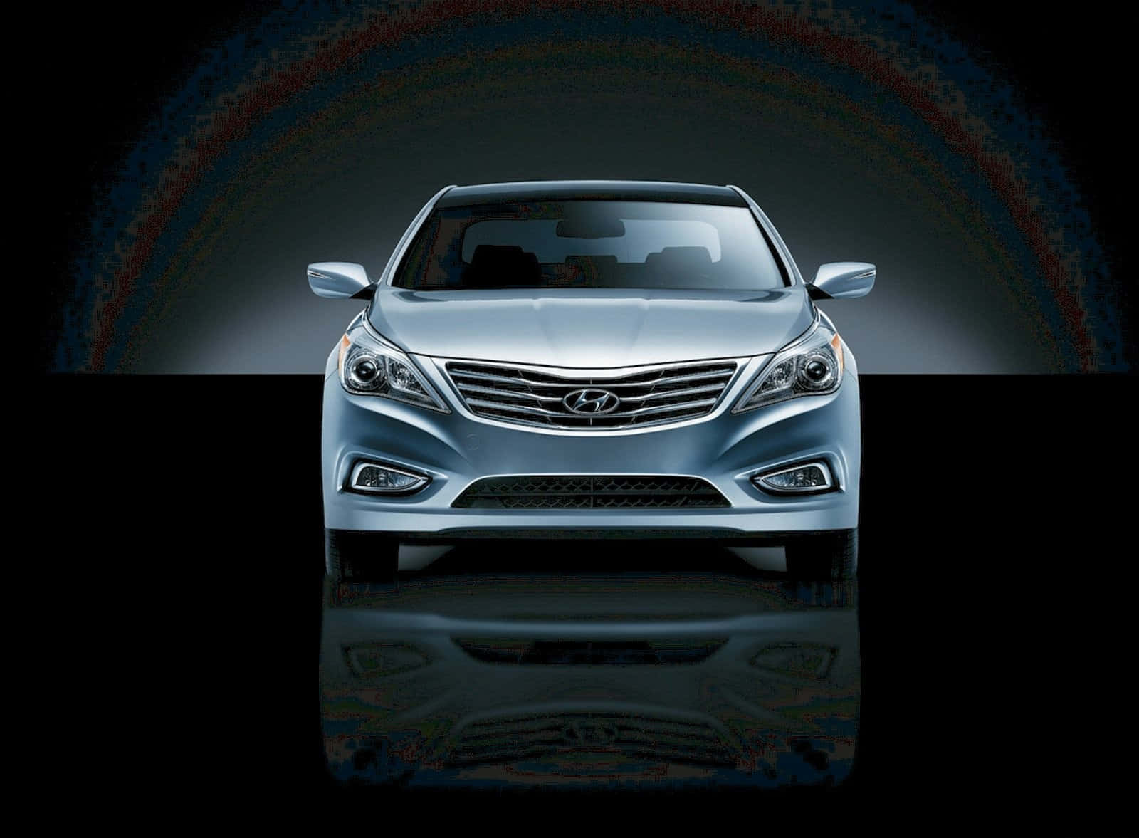 Sleek Hyundai Azera In Motion Wallpaper