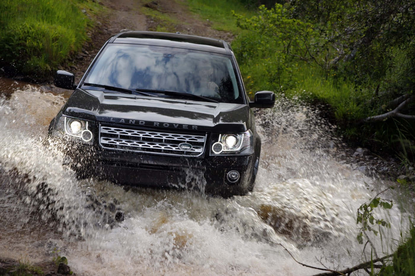 Sleek Land Rover Freelander Conquering The Outdoors Wallpaper