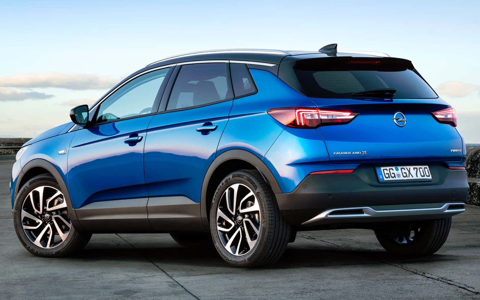 Sleek Opel Grandland X In Nature Wallpaper