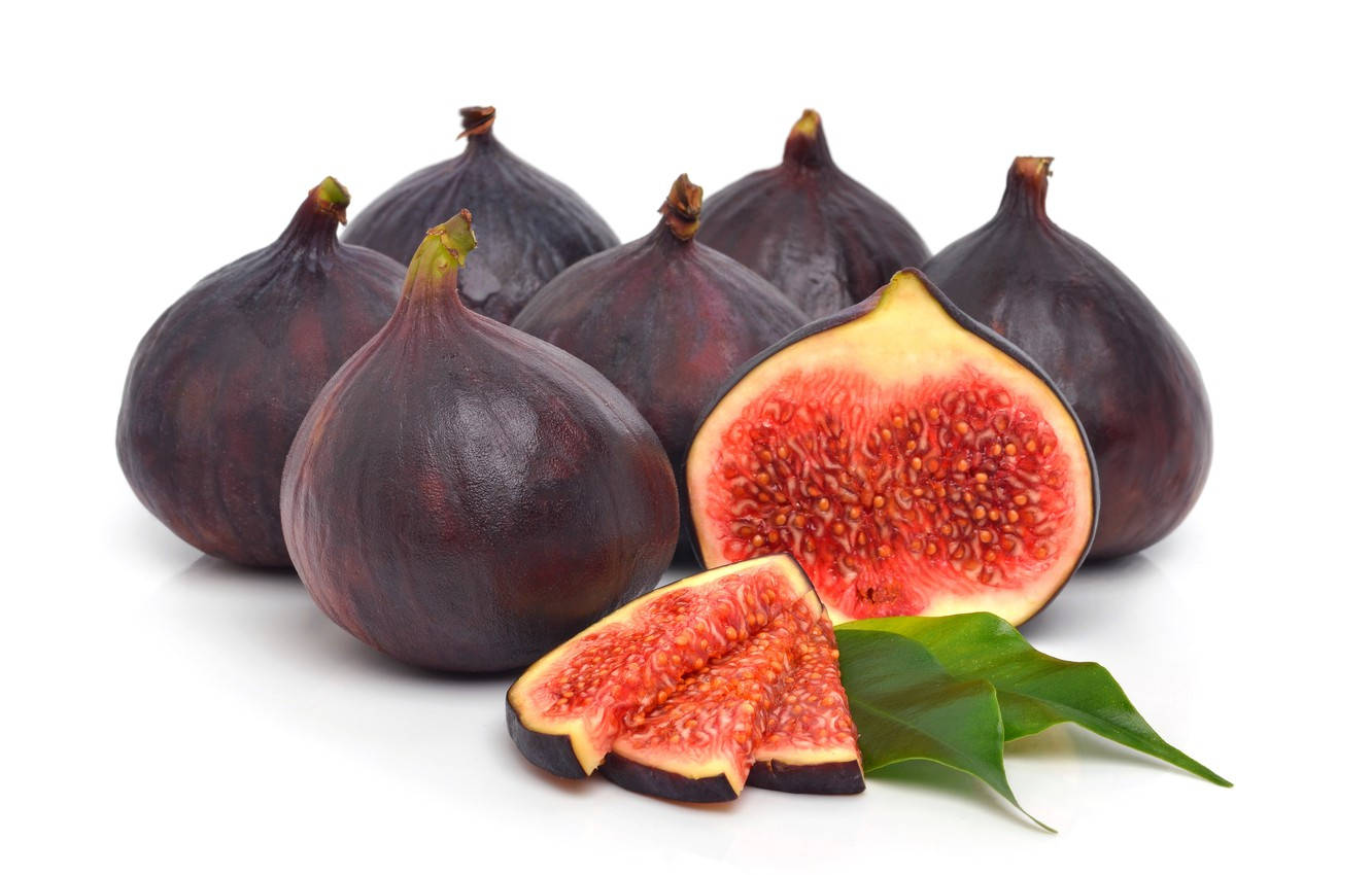 Slices Of Red Juicy Figs Wallpaper