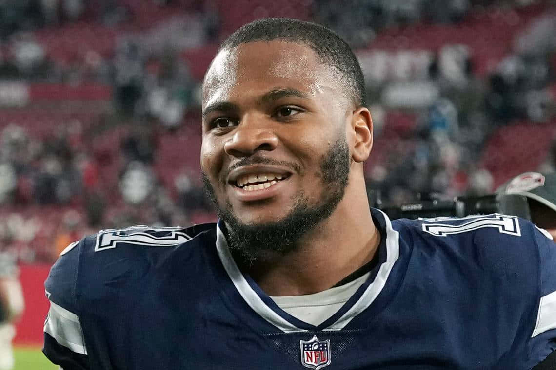 Smiling Football Player Micah Parsons Wallpaper