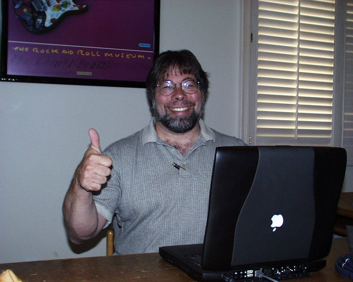 Smiling Steve Wozniak Thumbs Up Wallpaper