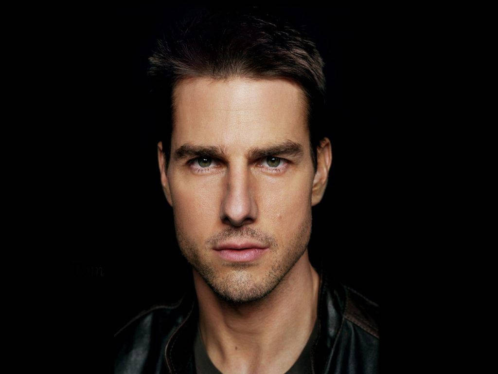 Smoldering Tom Cruise Wallpaper