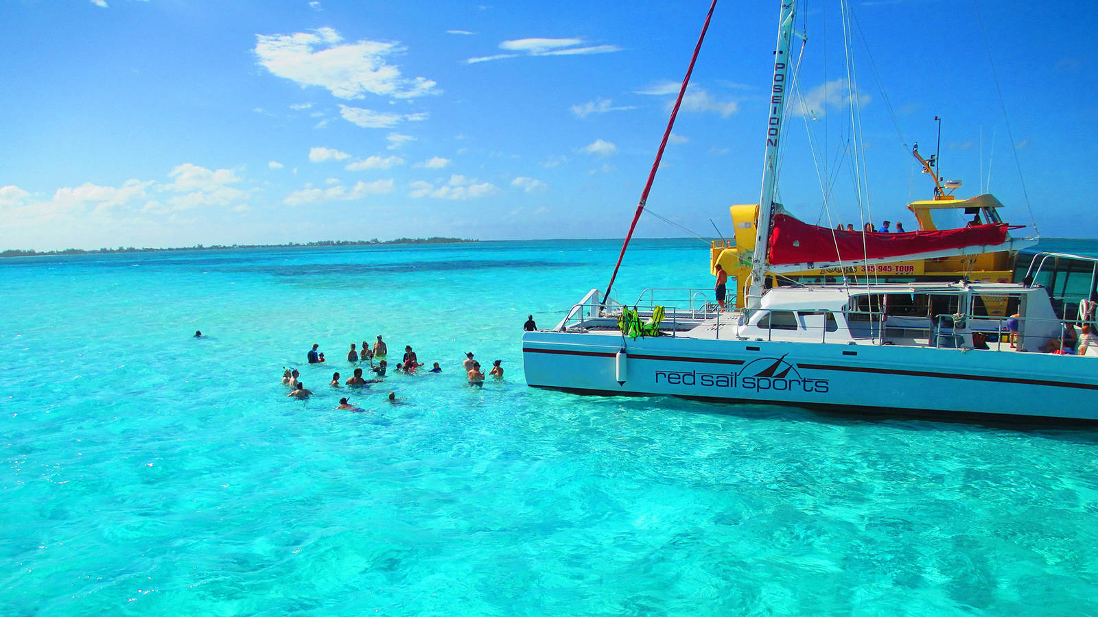 Snorkelling Activity At Cayman Island Wallpaper