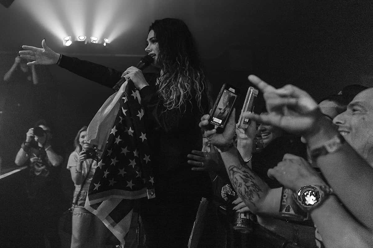 Snow Tha Product Concert Performance Wallpaper