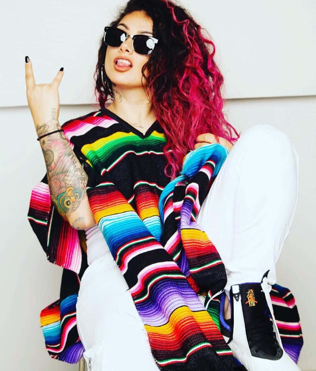 Snow Tha Product Rock Sign Pose Wallpaper