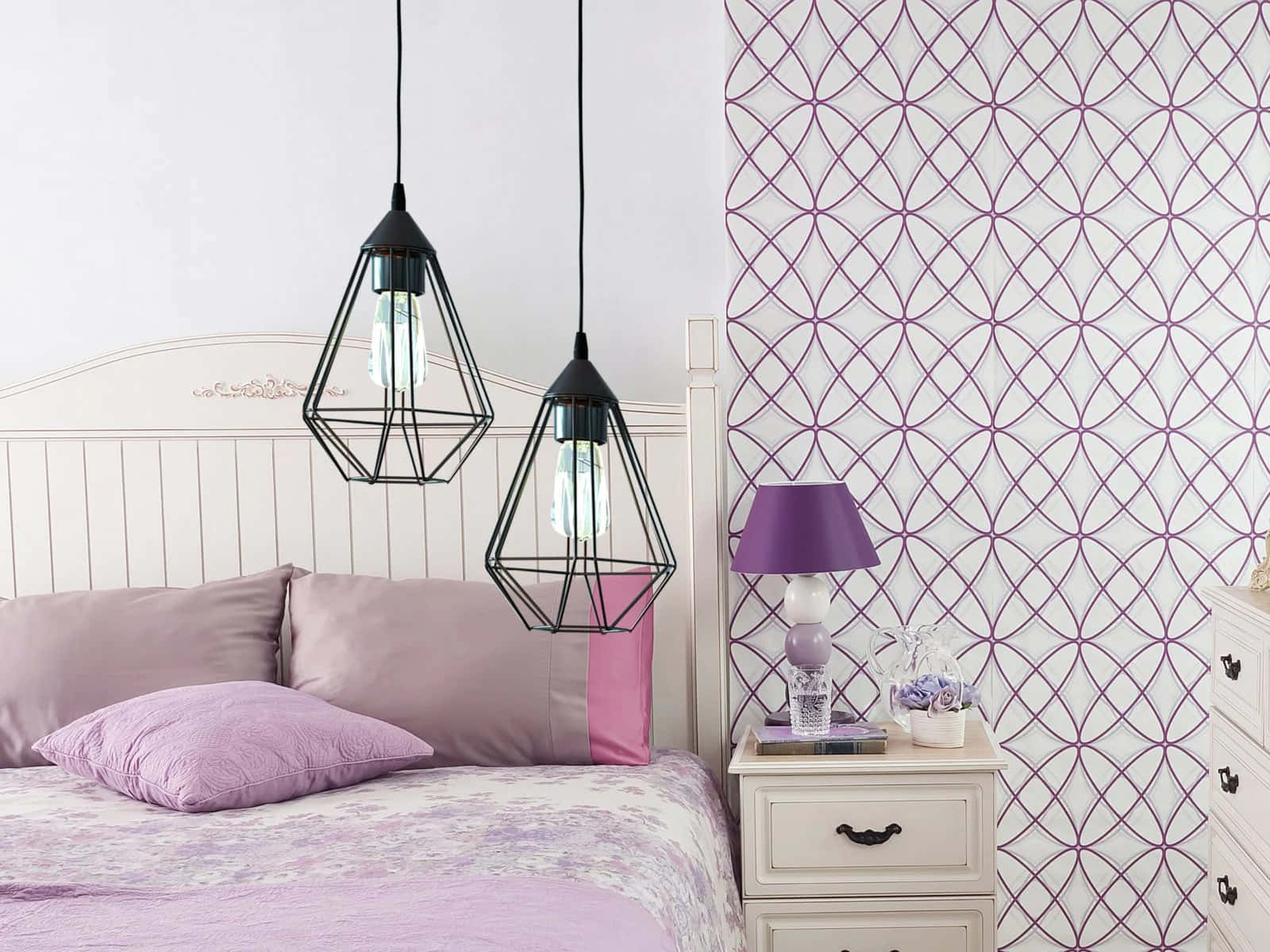 Sophisticated Purple Decor For A Modern Home Wallpaper