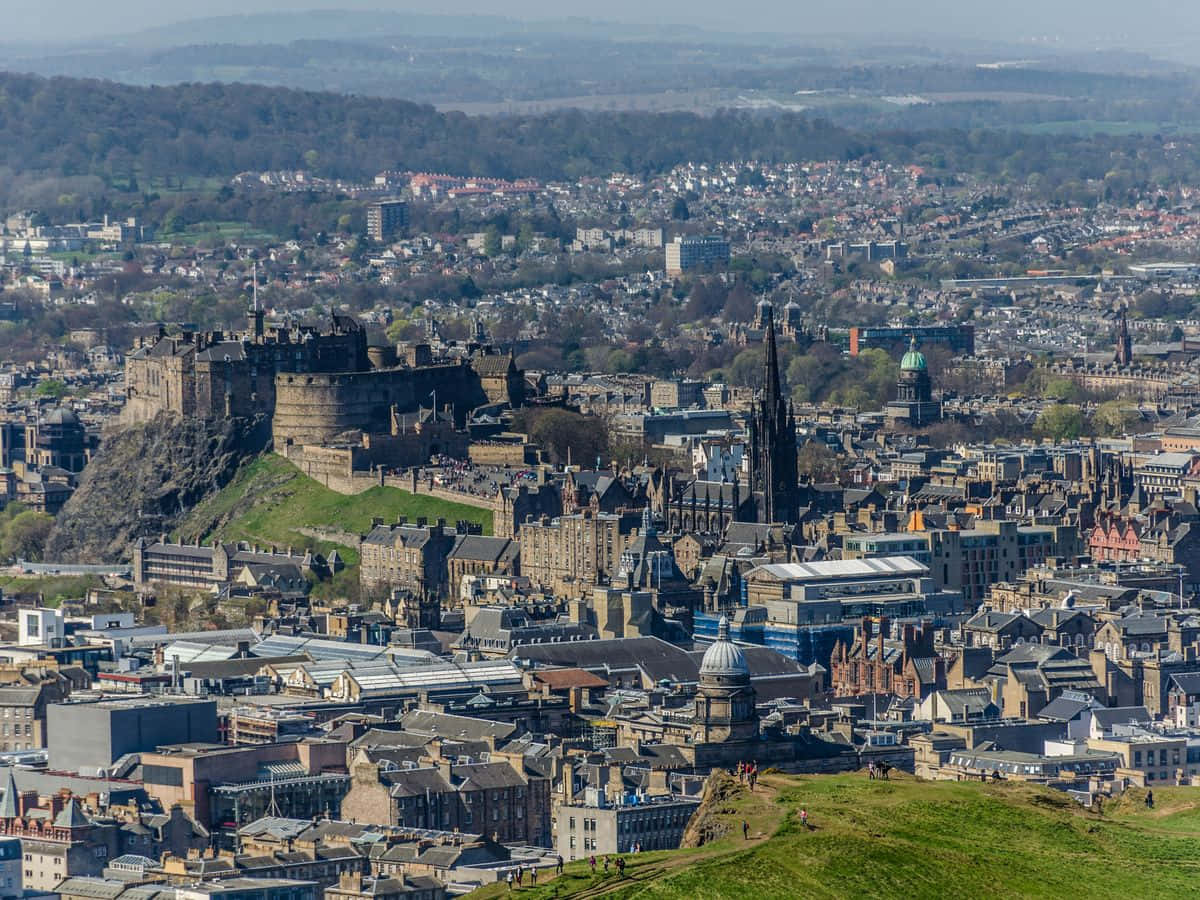 Spectacular Sunset Overlooking Edinburgh City Wallpaper