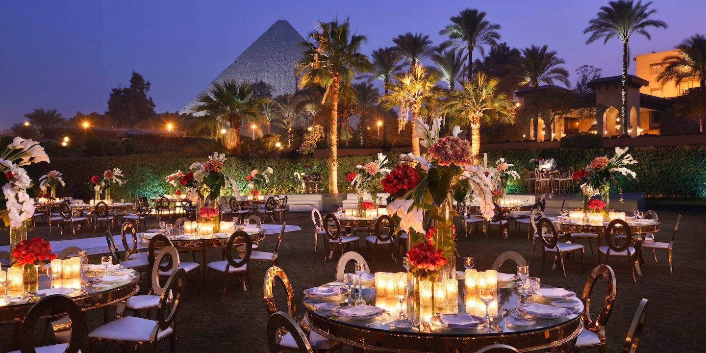 Splendid Night View At Marriott Mena Cairo Hotel Wallpaper