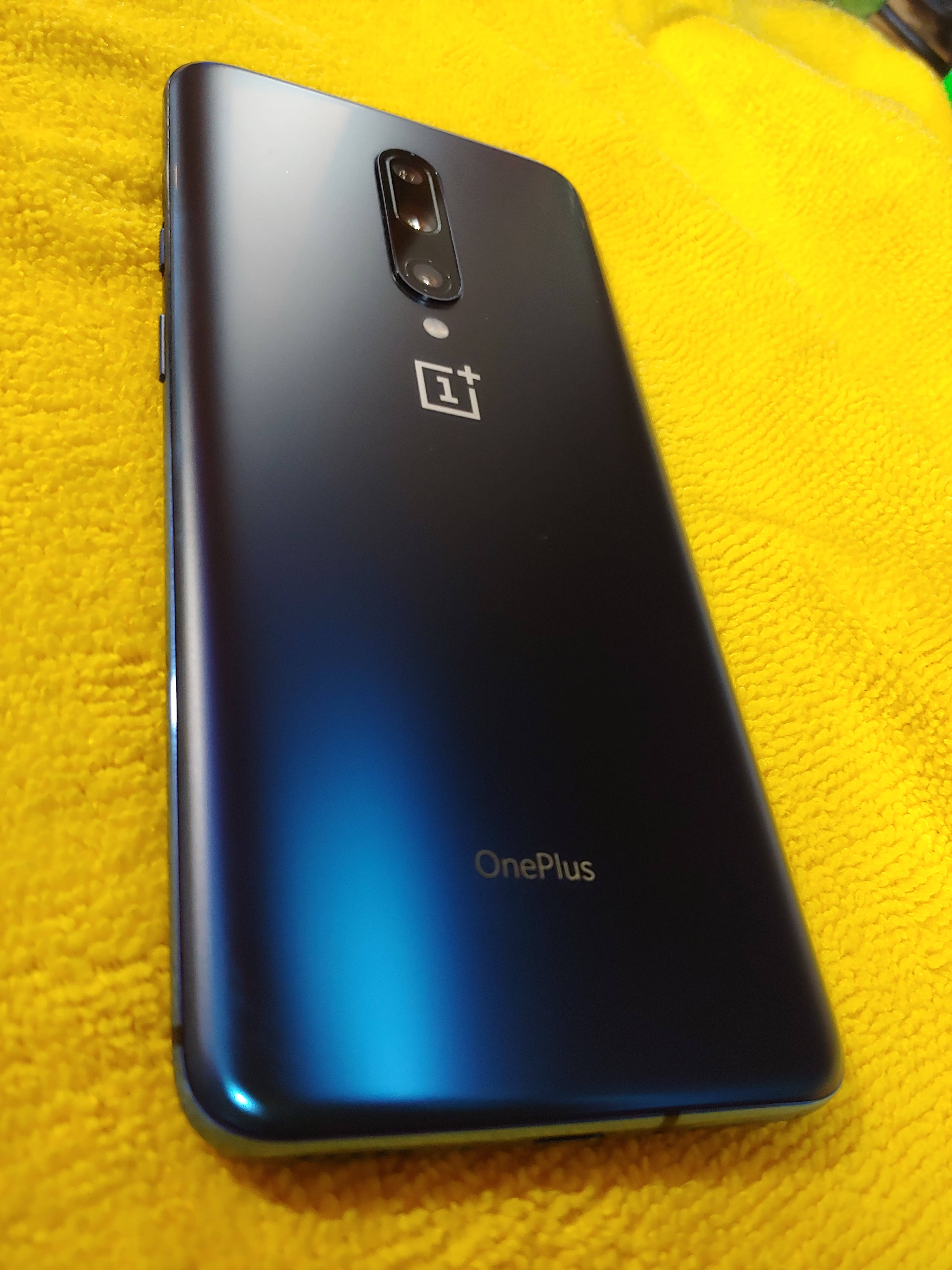 Splendid View Of The Oneplus 7 Pro Wallpaper