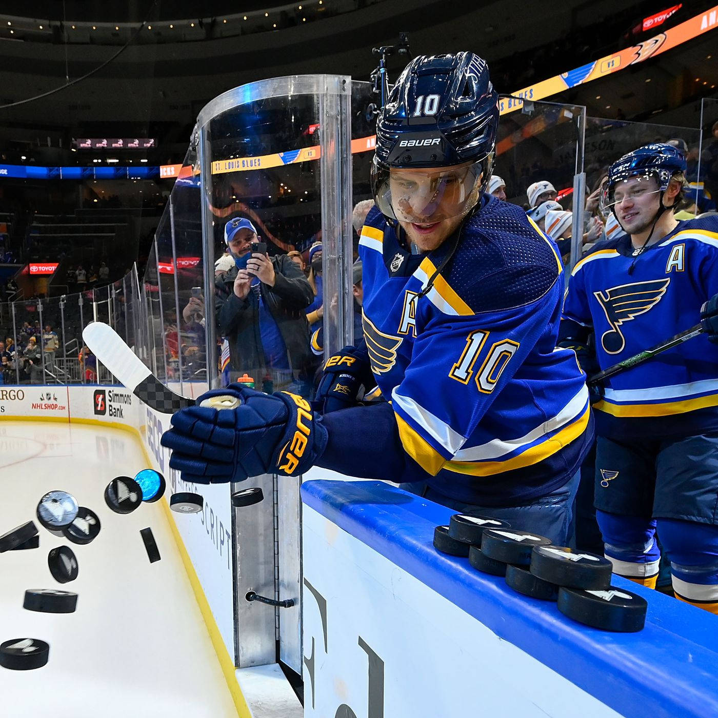 St. Louis Blues Brayden Schenn At Enterprise Center Wallpaper