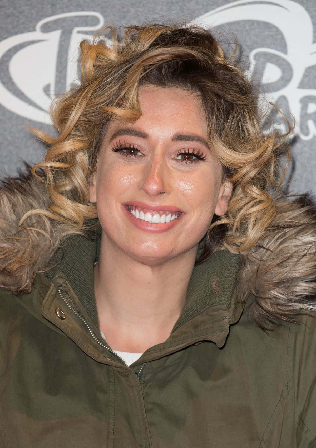 Stacey Solomon Smiling Portrait Wallpaper