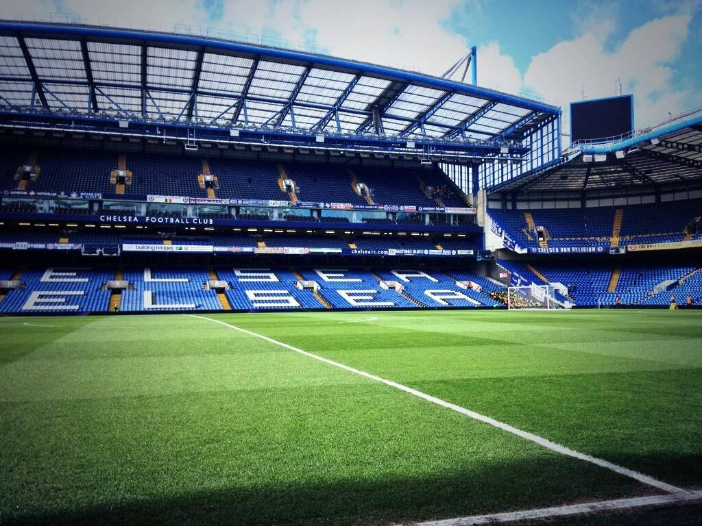 Stamford Bridge Football Field Wallpaper