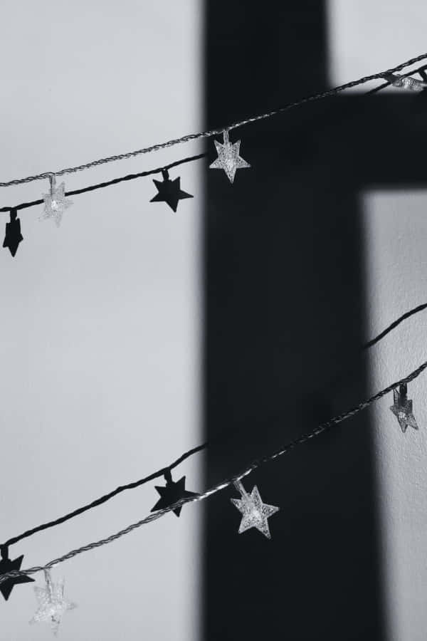 Star Garland Black White Aesthetic Wallpaper