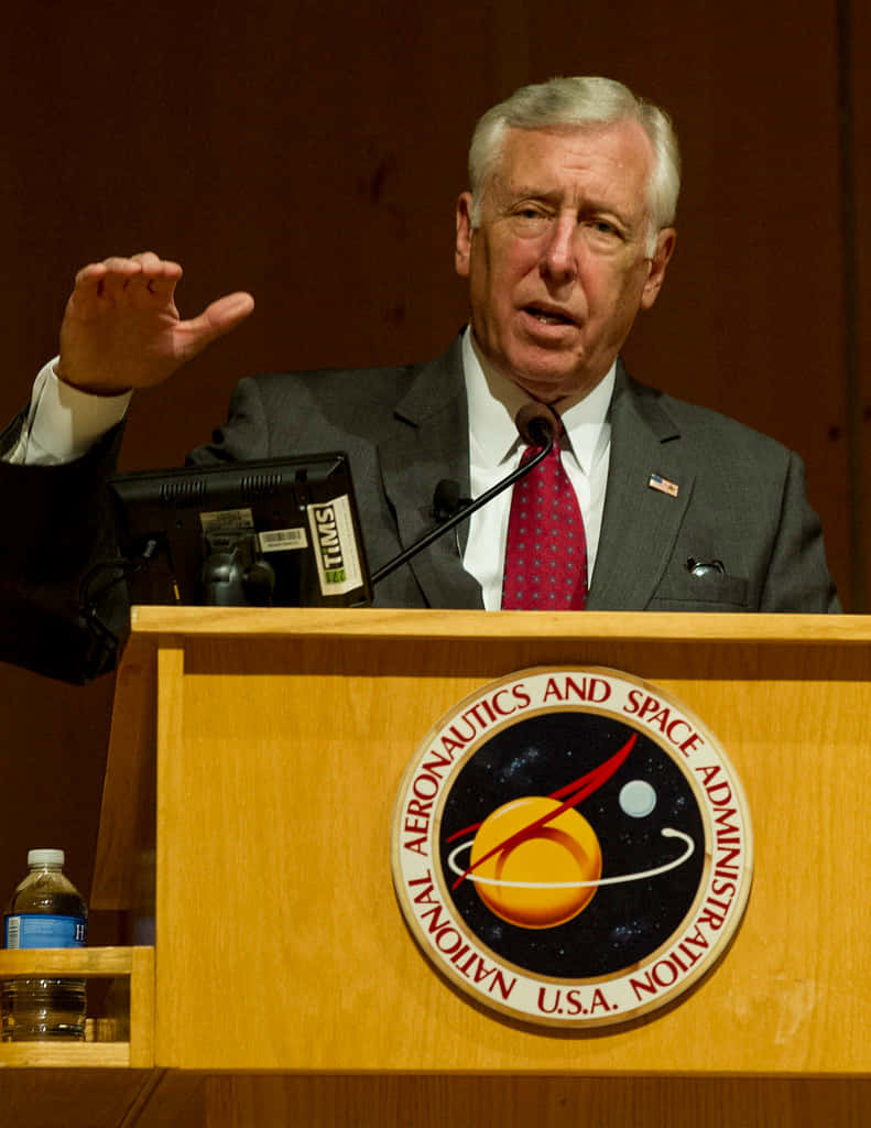 Steny Hoyer Talking From Podium Wallpaper