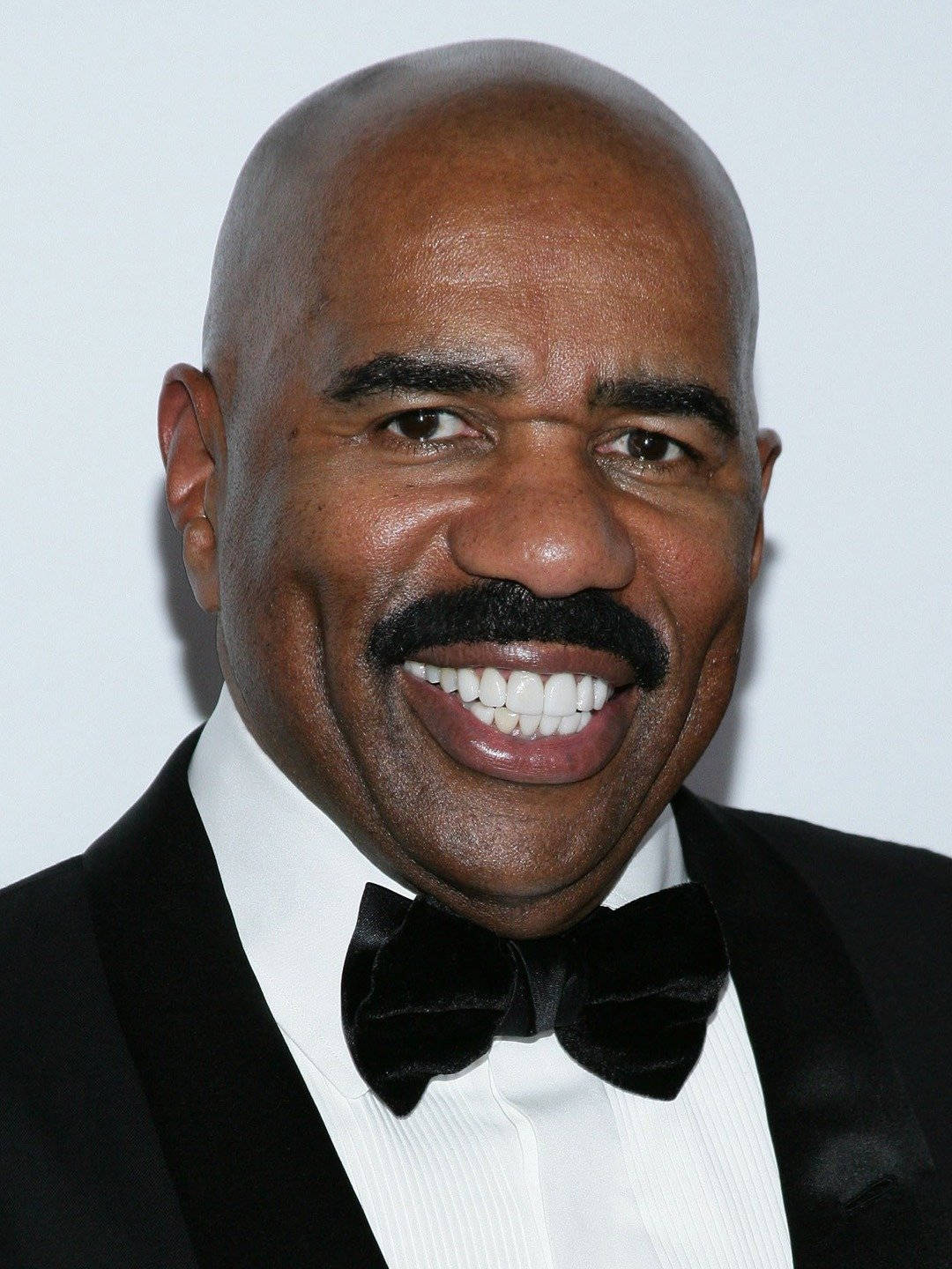 Steve Harvey In A Tuxedo Wallpaper