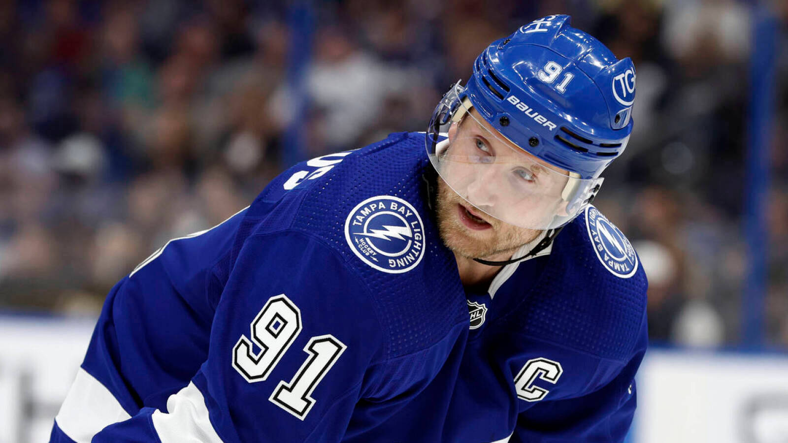 Steven Stamkos, Captain Of Tampa Bay Lightning In Action Wallpaper