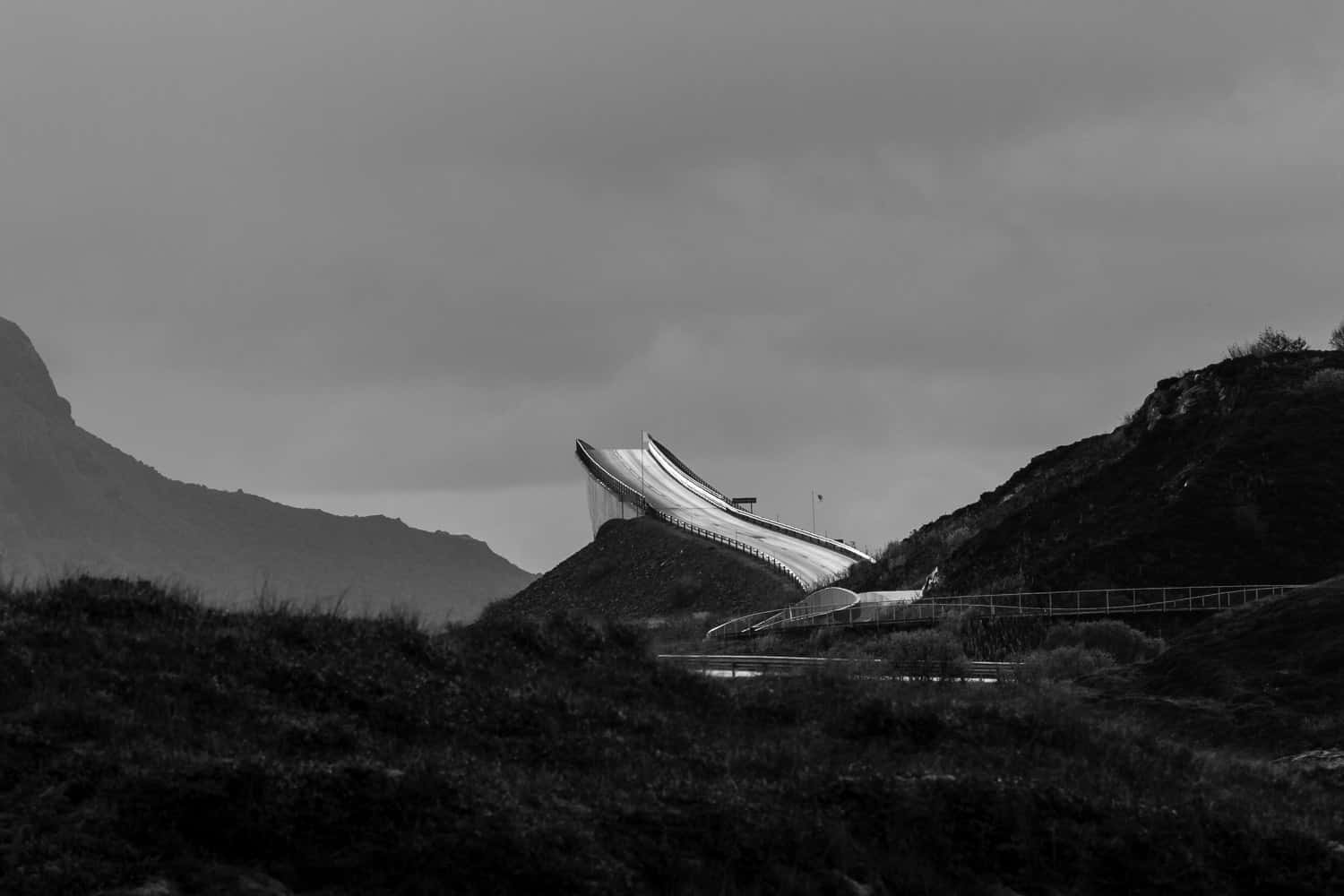 Storseisundet Bridge In Black And White Wallpaper