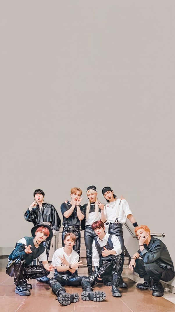 Stray Kids Ot8 Soar To New Heights Wallpaper