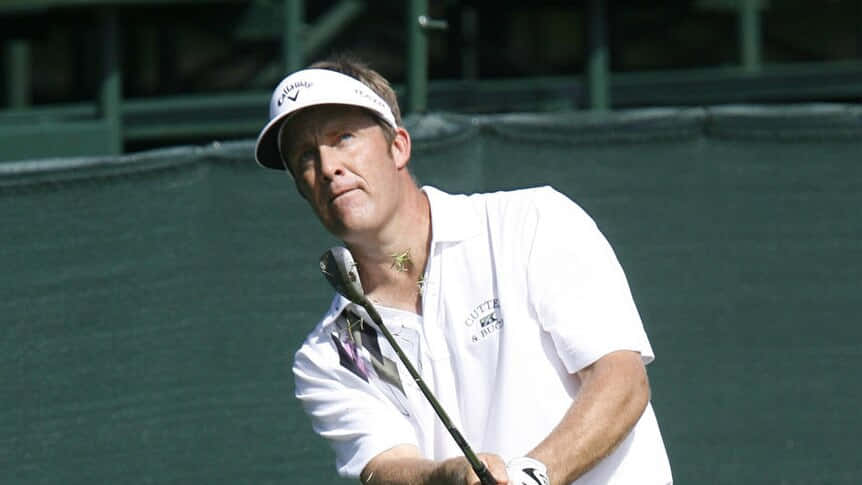 Stuart Appleby Looking Up While Holding Club Wallpaper