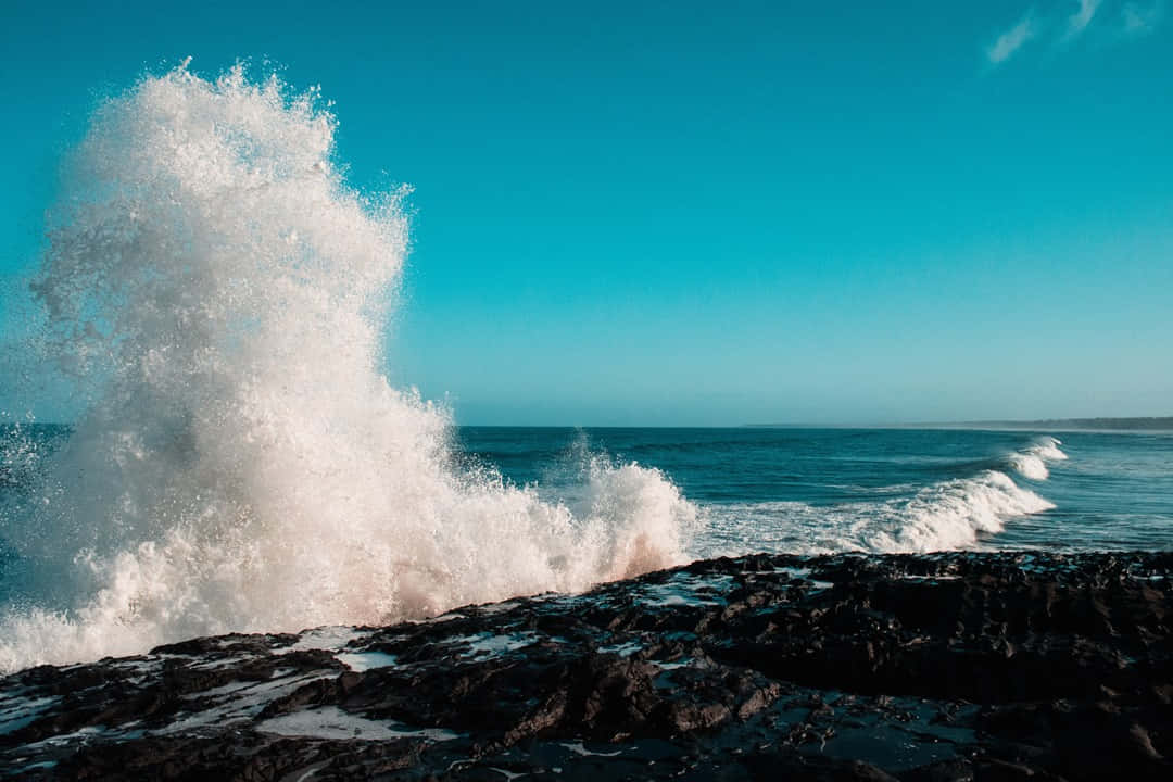 Stunning Beach Waves Wallpaper