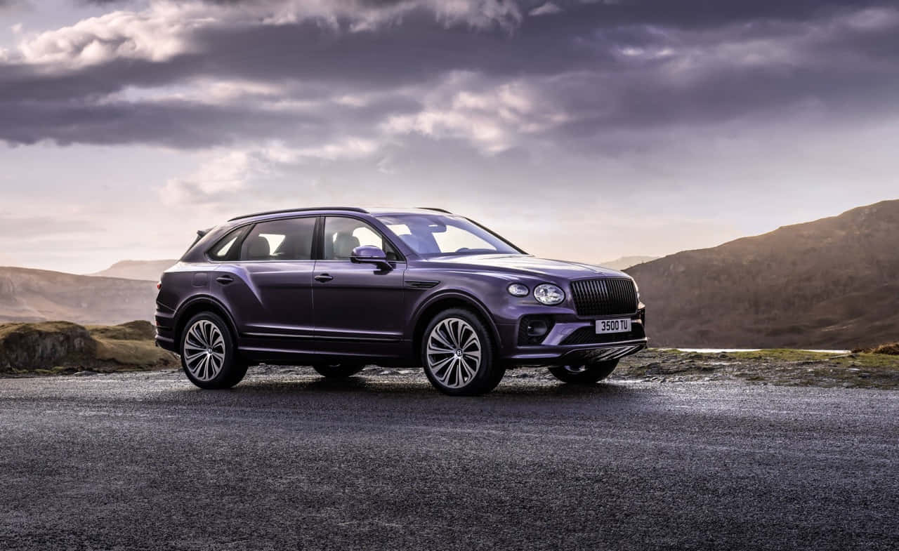 Stunning Bentley Bentayga In Motion Wallpaper