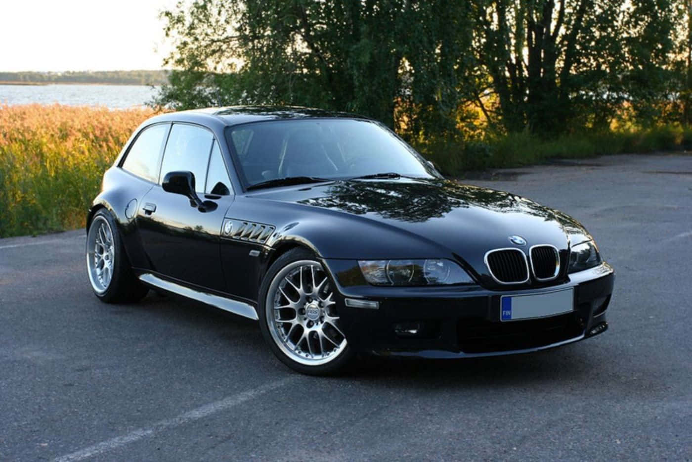 Stunning Bmw Z3 Roadster In Motion Wallpaper