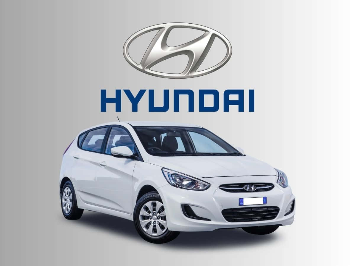 Stunning Hyundai Accent Parked Outdoors Wallpaper