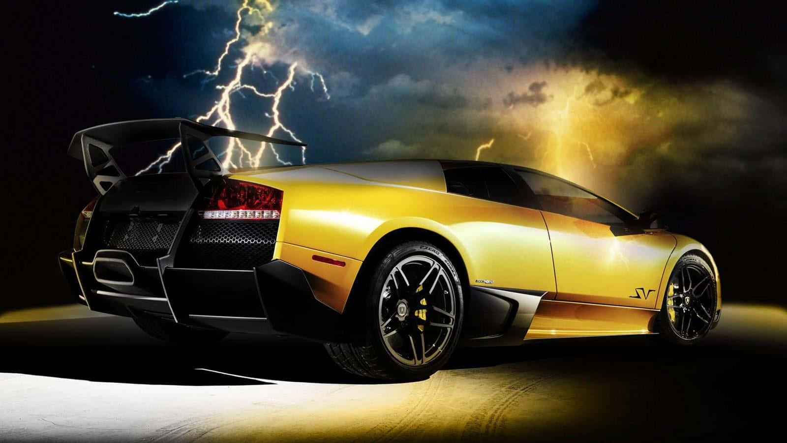 Stunning Lamborghini Murciélago In Motion Wallpaper