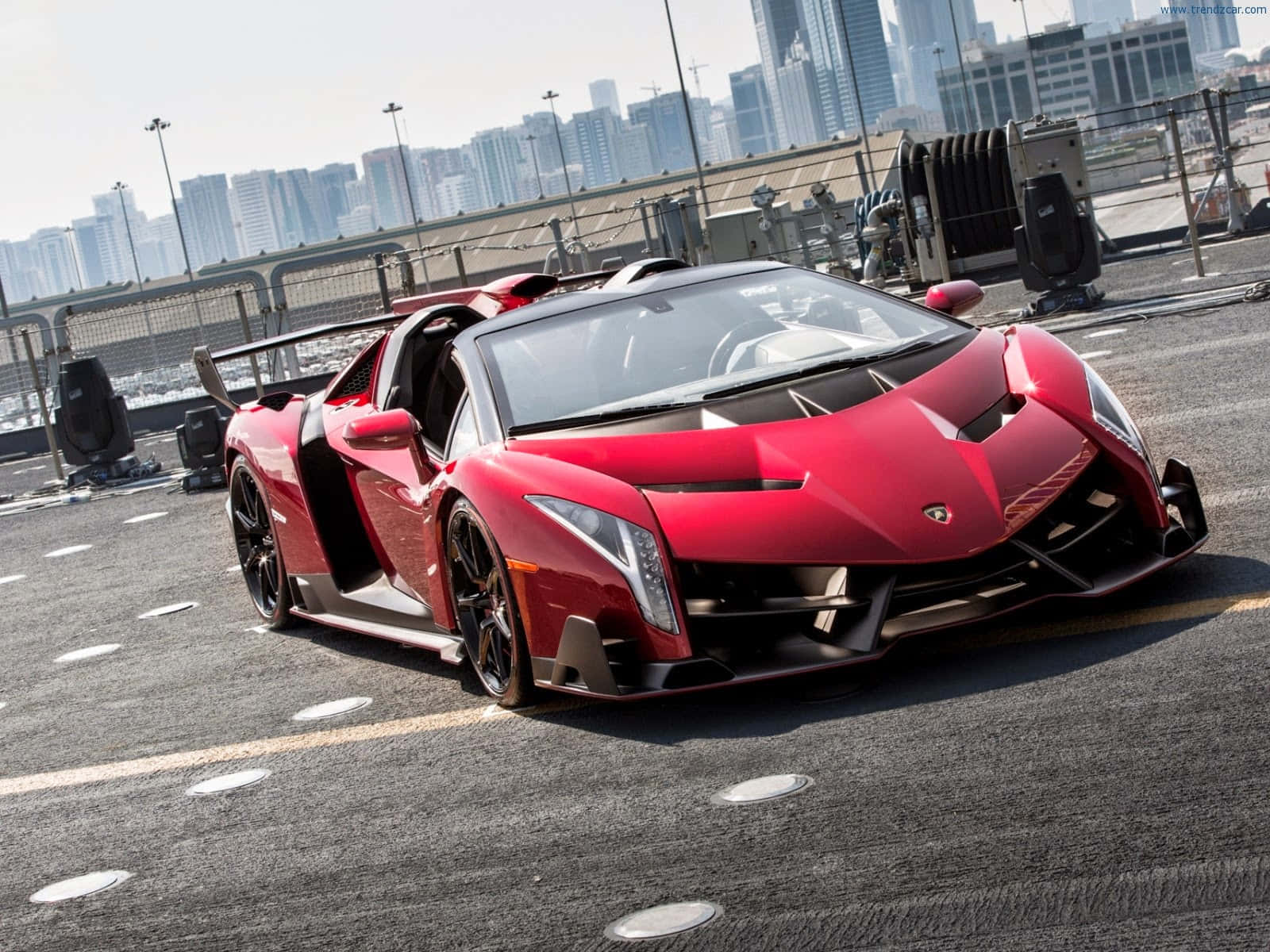 Stunning Lamborghini Veneno In Motion Wallpaper