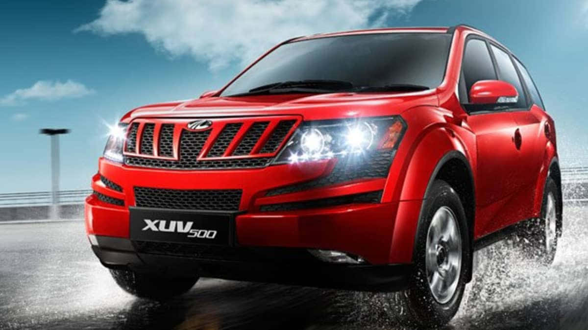 Stunning Mahindra Xuv500 In Full Glory Wallpaper