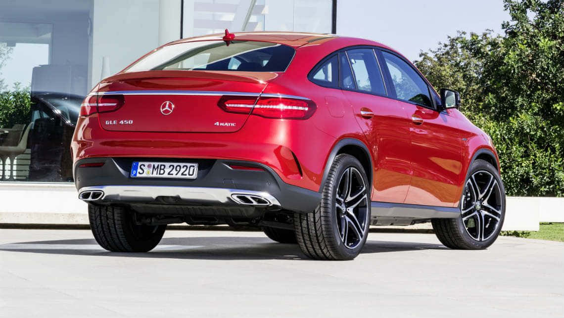 Stunning Mercedes Benz Gle-class In Motion Wallpaper