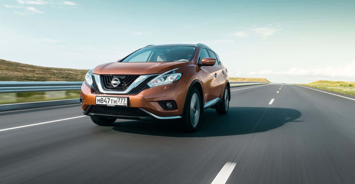 Stunning Nissan Murano On The Road Wallpaper