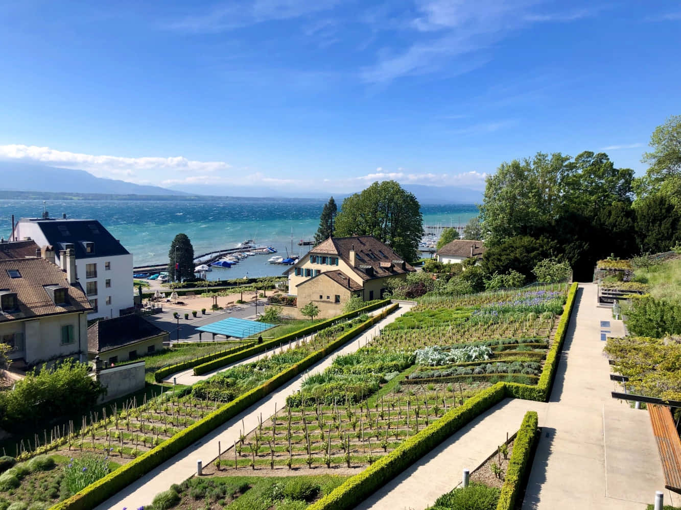 Stunning Sunset Over Lake Geneva In Nyon, Switzerland Wallpaper