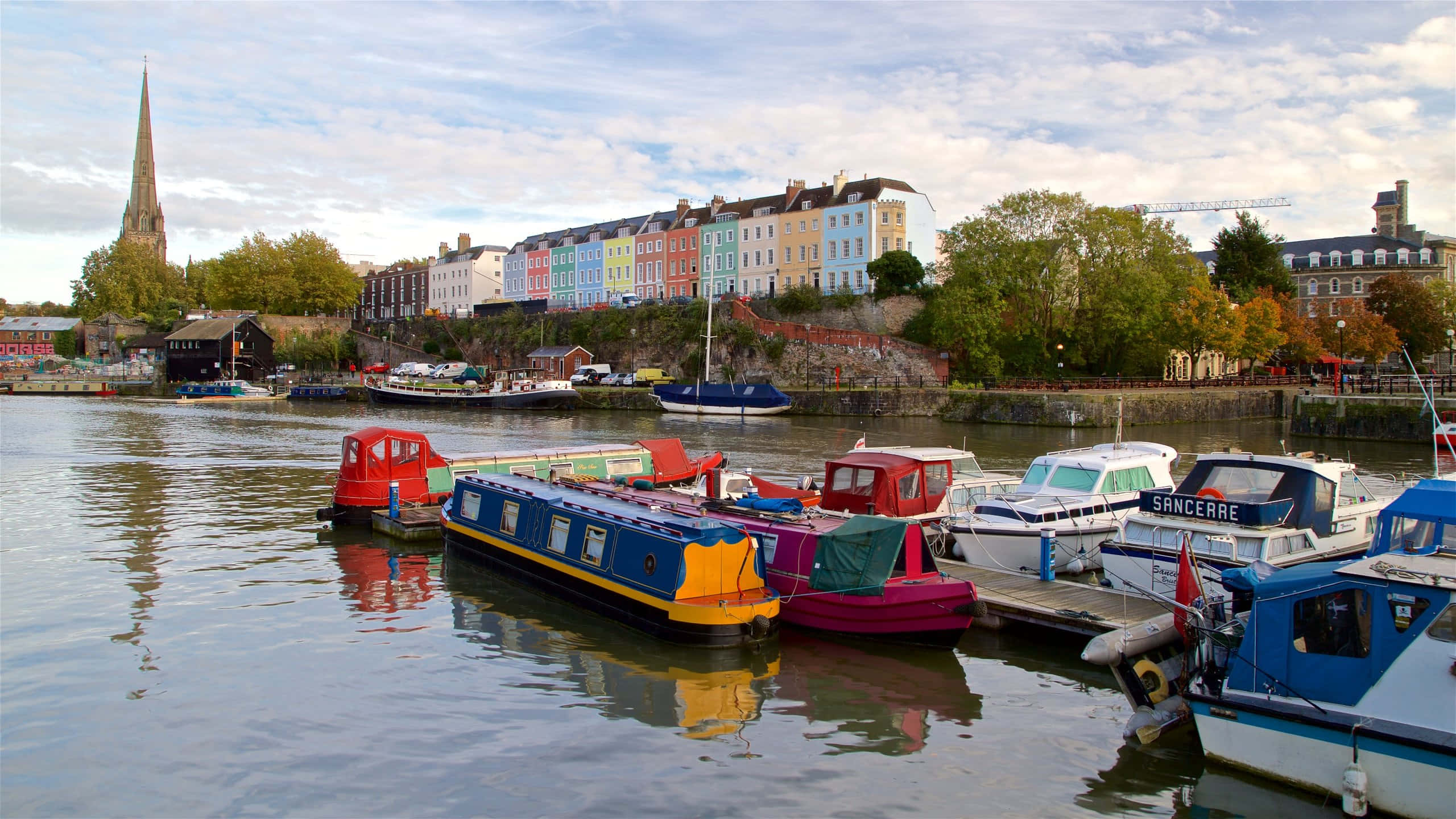 Stunning View Of Bristol Cityscape In The United Kingdom Wallpaper