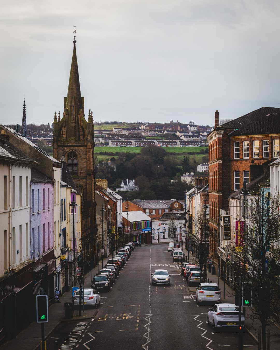 Stunning View Of Londonderry's Historic Landmarks Wallpaper