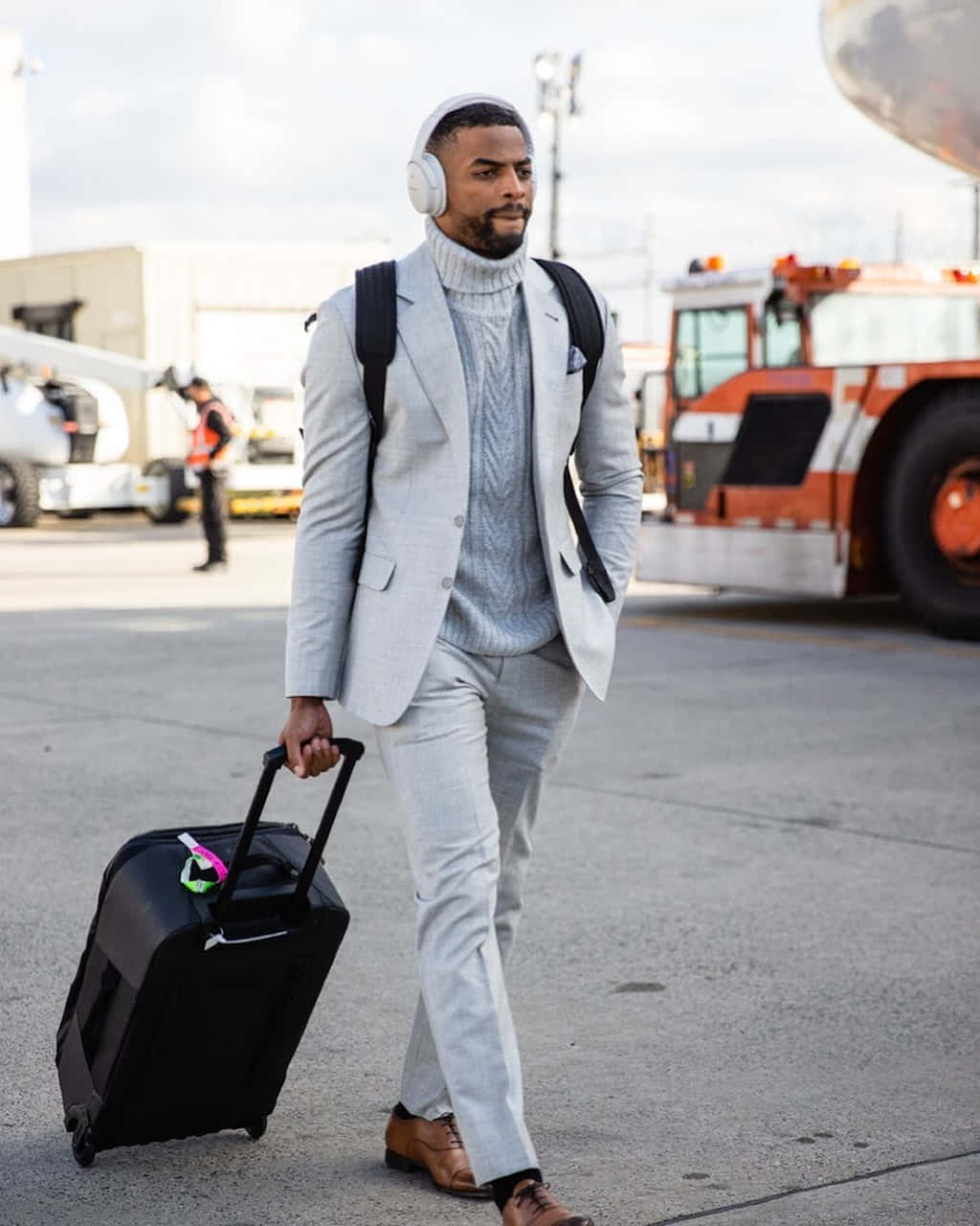 Stylish Athlete Arrival Wallpaper