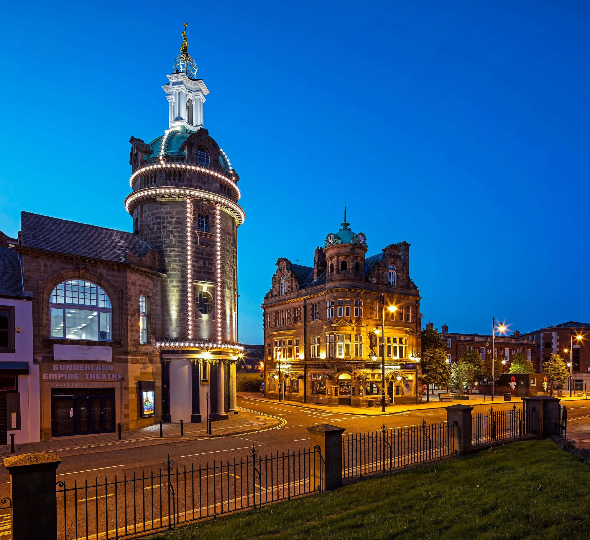 Sunderland City Skyline At Dusk Wallpaper