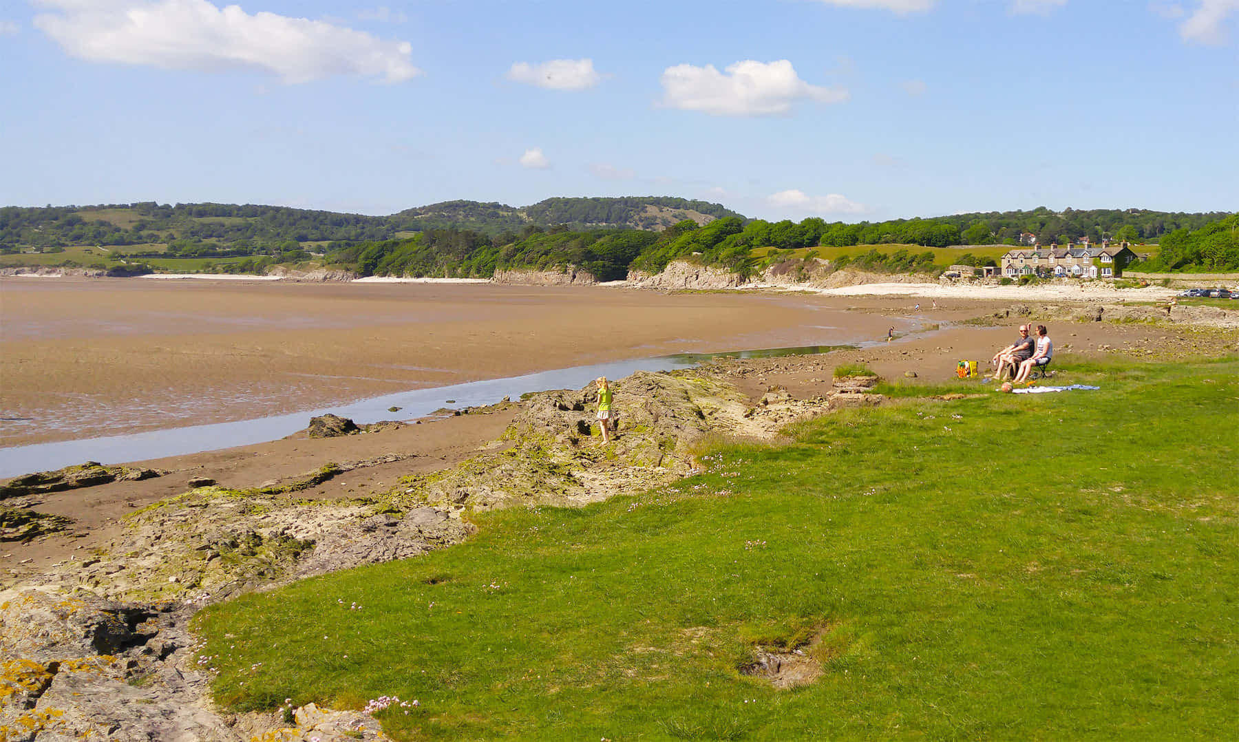 Sunny Dayat Lancaster Coastline Wallpaper