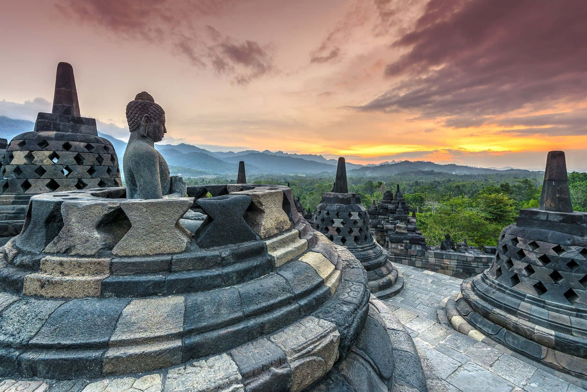 Sunset In Borobudur Temple. Wallpaper