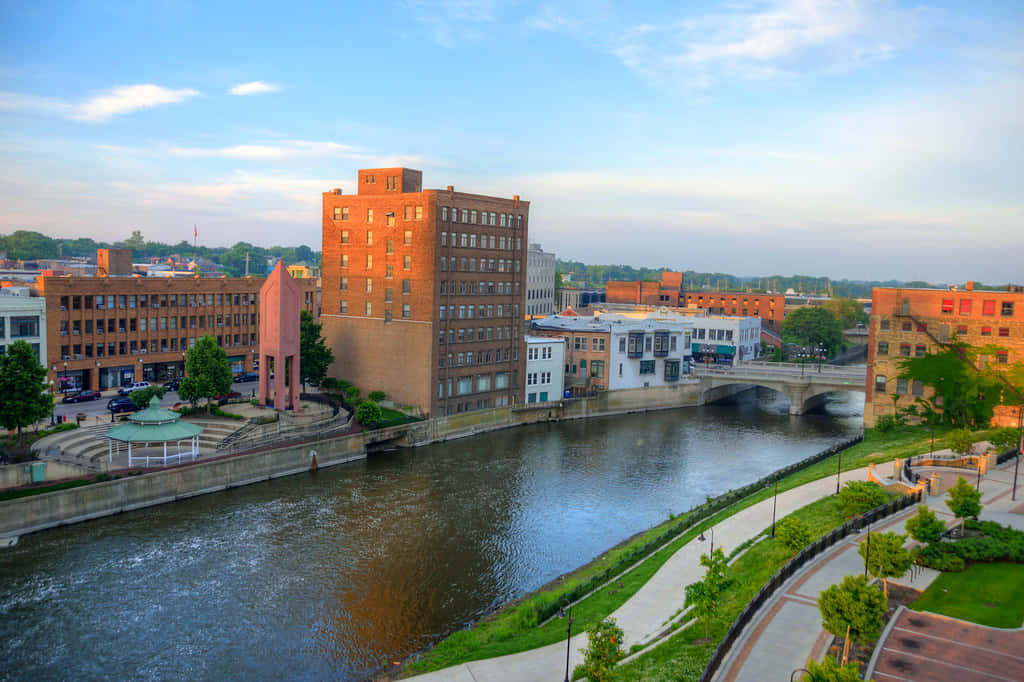 Sunset Over The Picturesque City Of Aurora, Usa Wallpaper