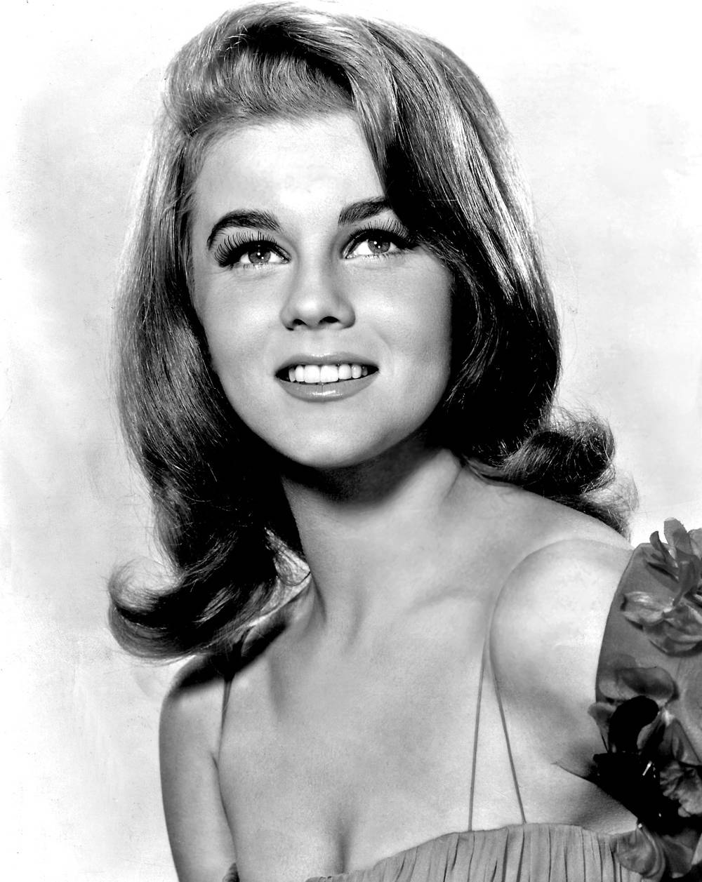 Swedish American Actress Ann Margret 1968 Portrait Wallpaper