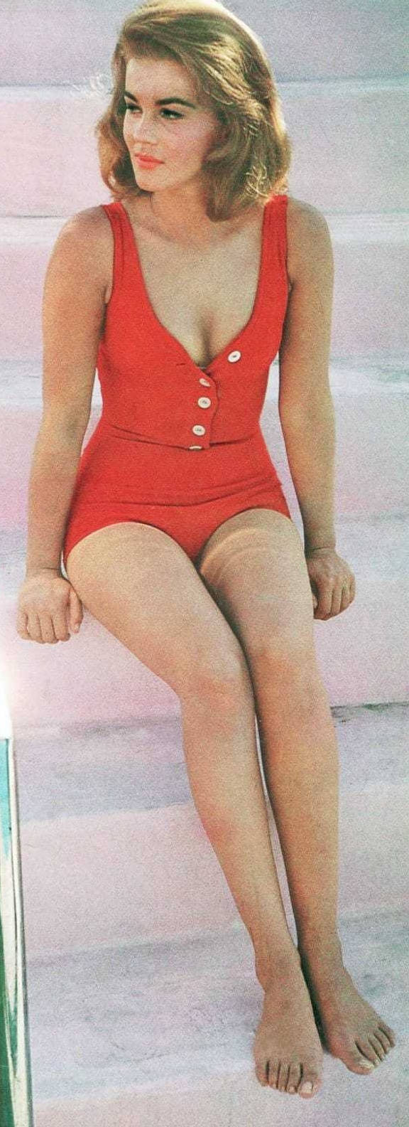 Swedish-american Celebrity Ann Margret Radiating Elegance In Swimsuit Wallpaper